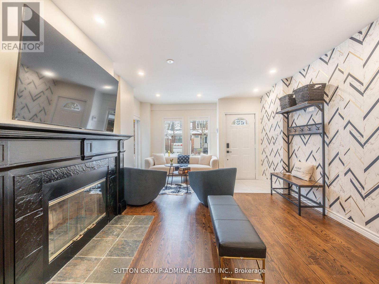 389 DAVISVILLE AVENUE - 10