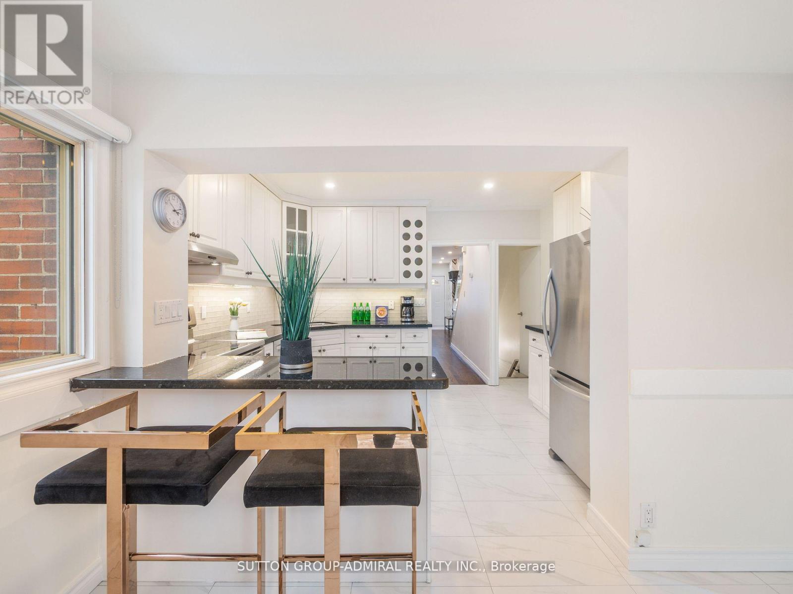 389 DAVISVILLE AVENUE - 23
