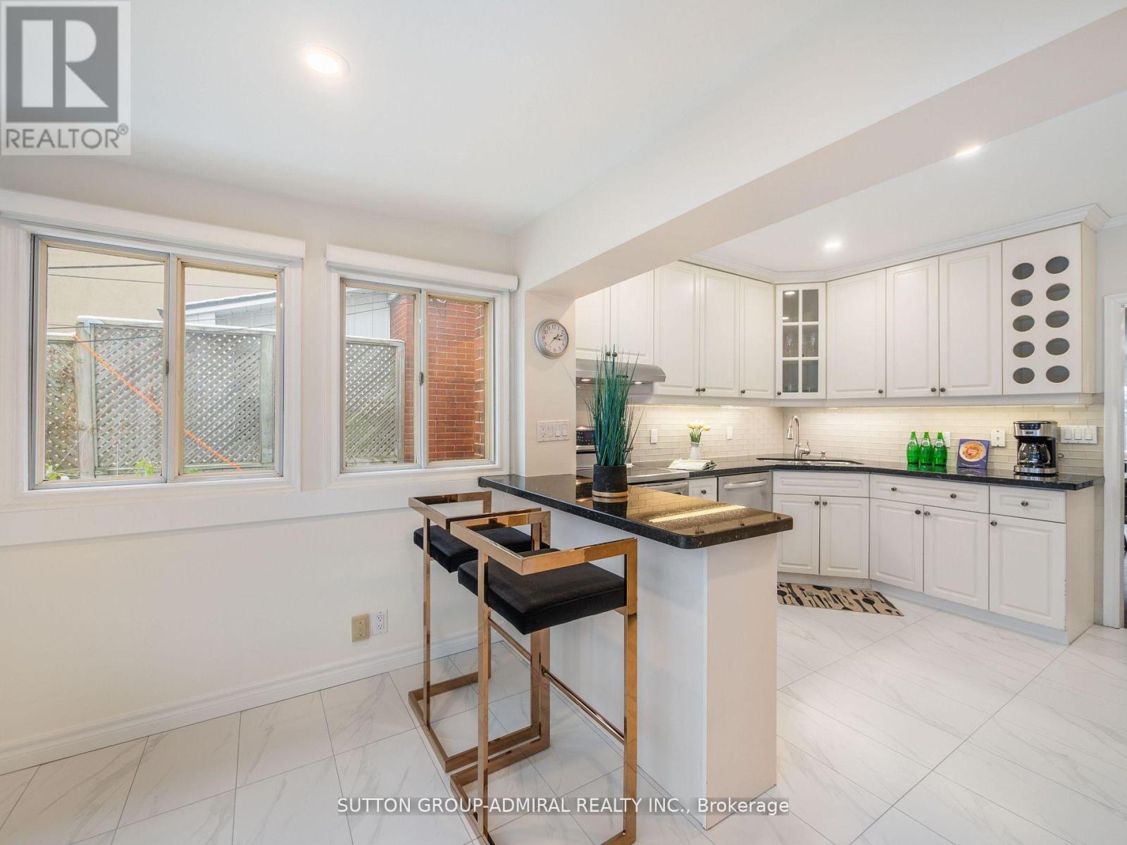 389 DAVISVILLE AVENUE - 25
