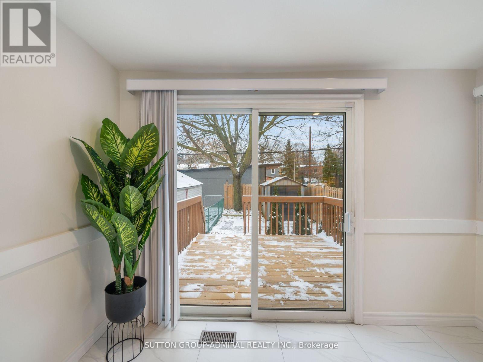 389 DAVISVILLE AVENUE - 26