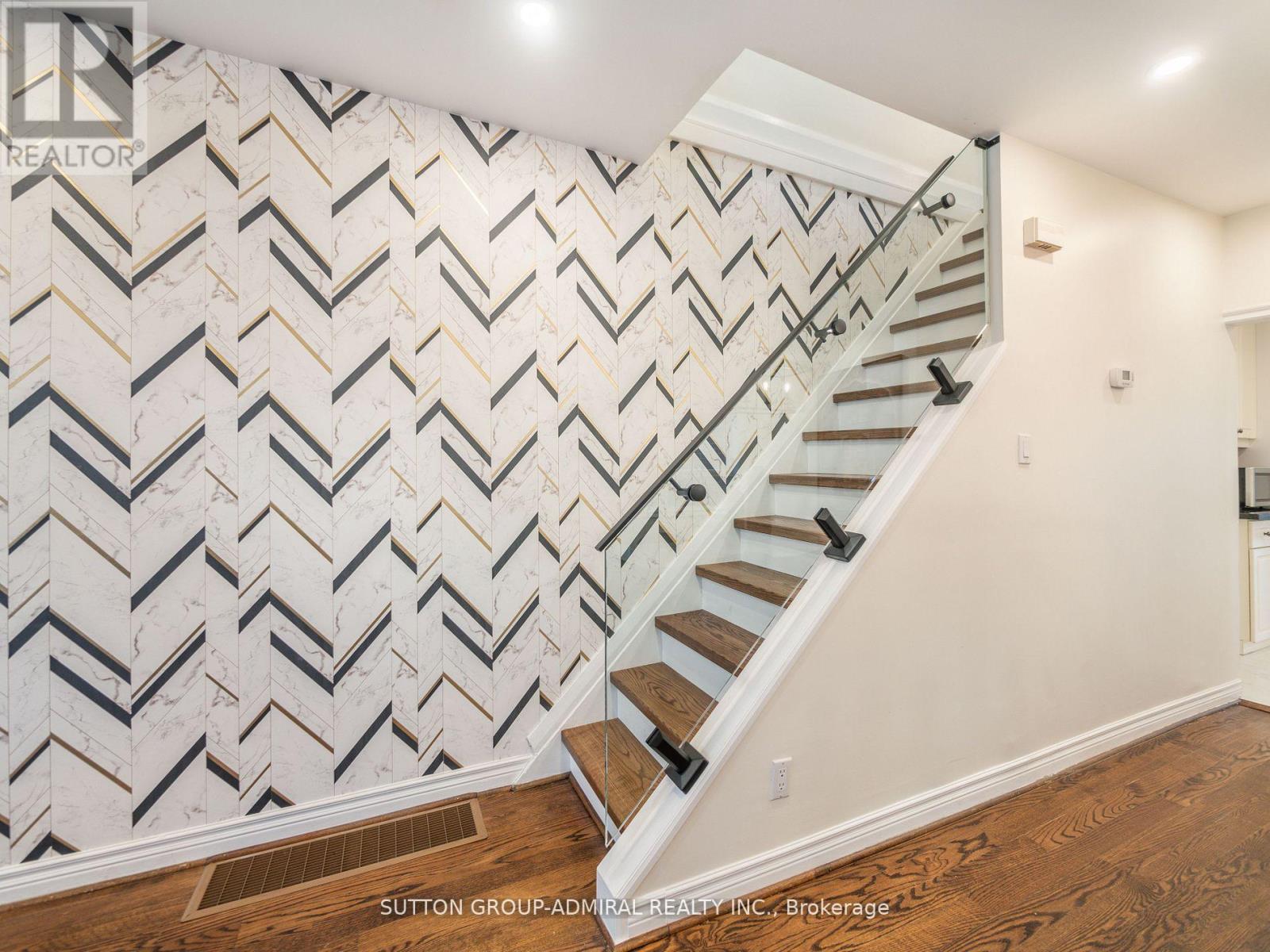 389 DAVISVILLE AVENUE - 27
