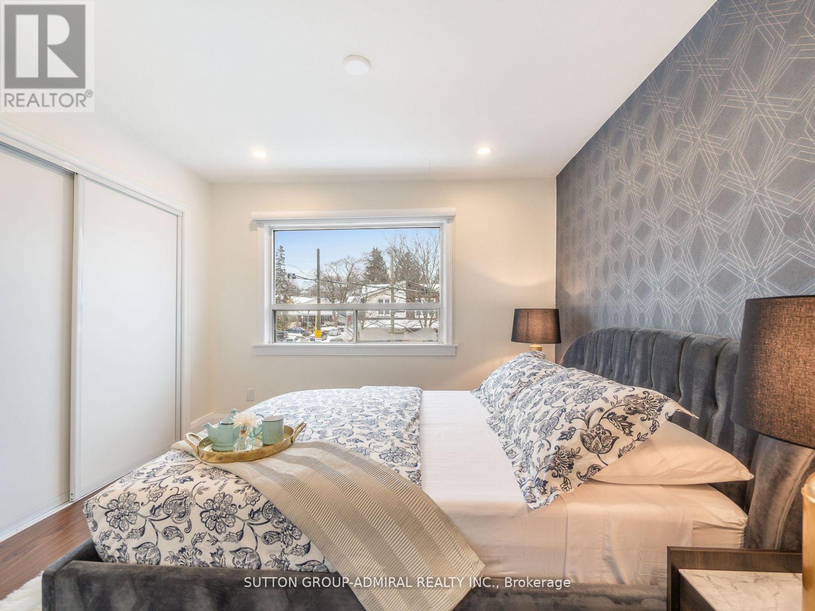 389 DAVISVILLE AVENUE - 33