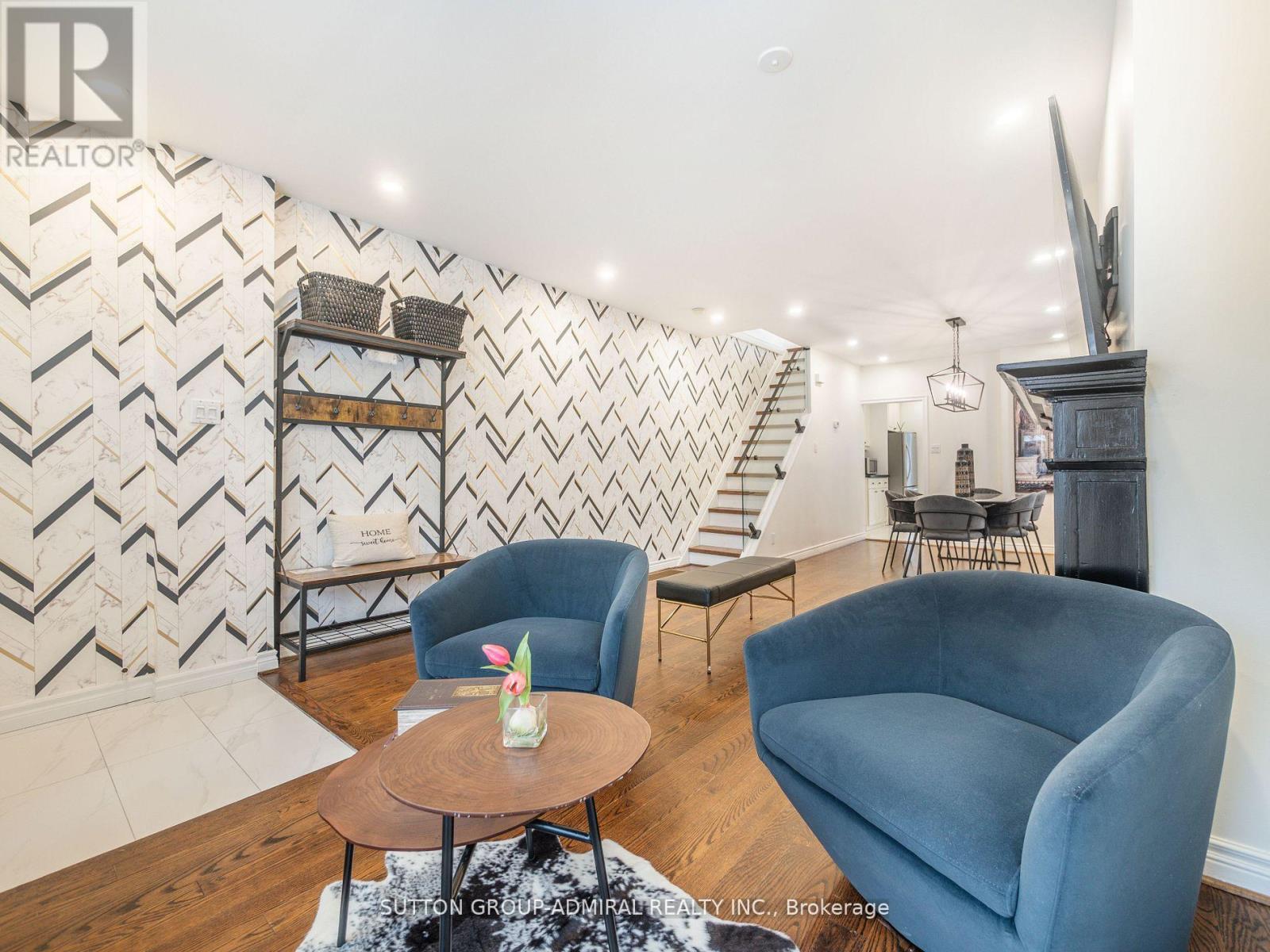 389 DAVISVILLE AVENUE - 6