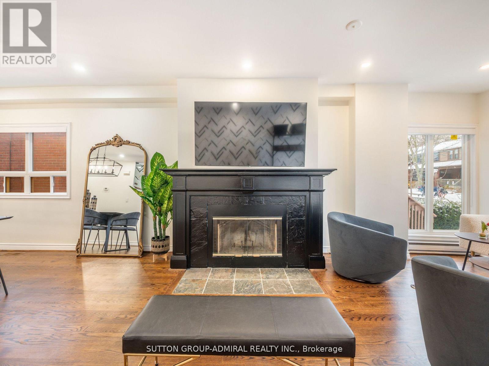389 DAVISVILLE AVENUE - 9