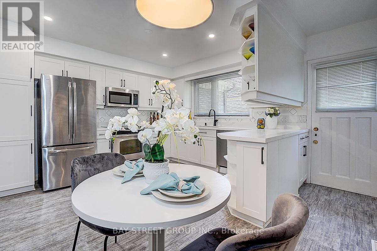 336 BETTY ANN DRIVE - 16