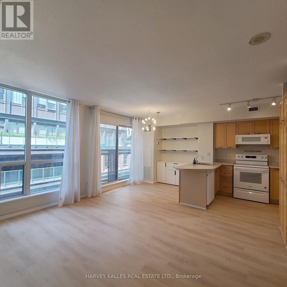 504 - 75 DALHOUSIE STREET