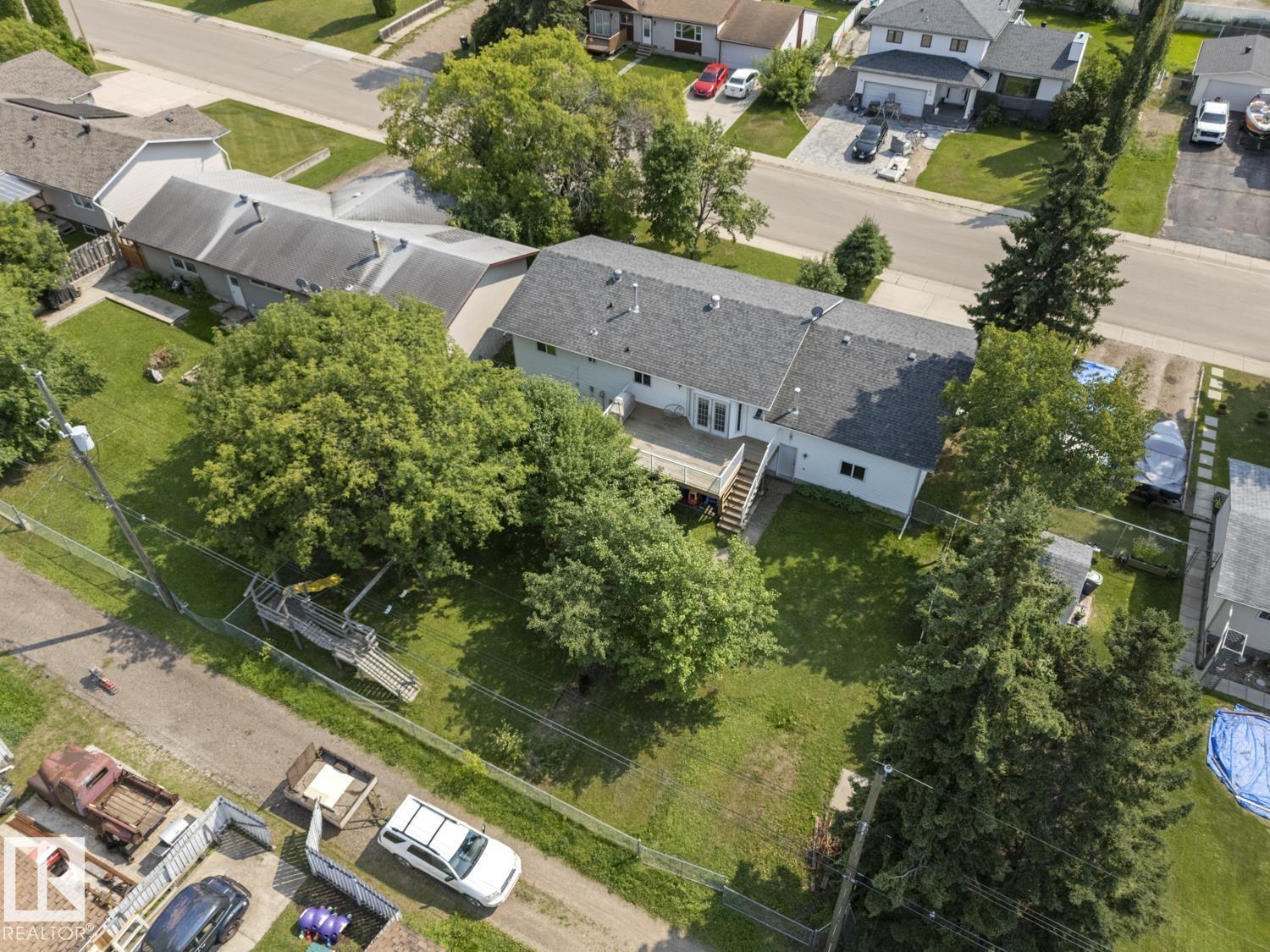 812 12 AV - Image 32
