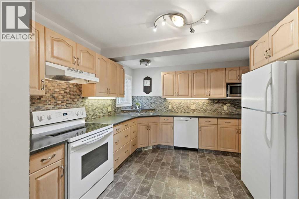 8 Sydney Close, Red Deer