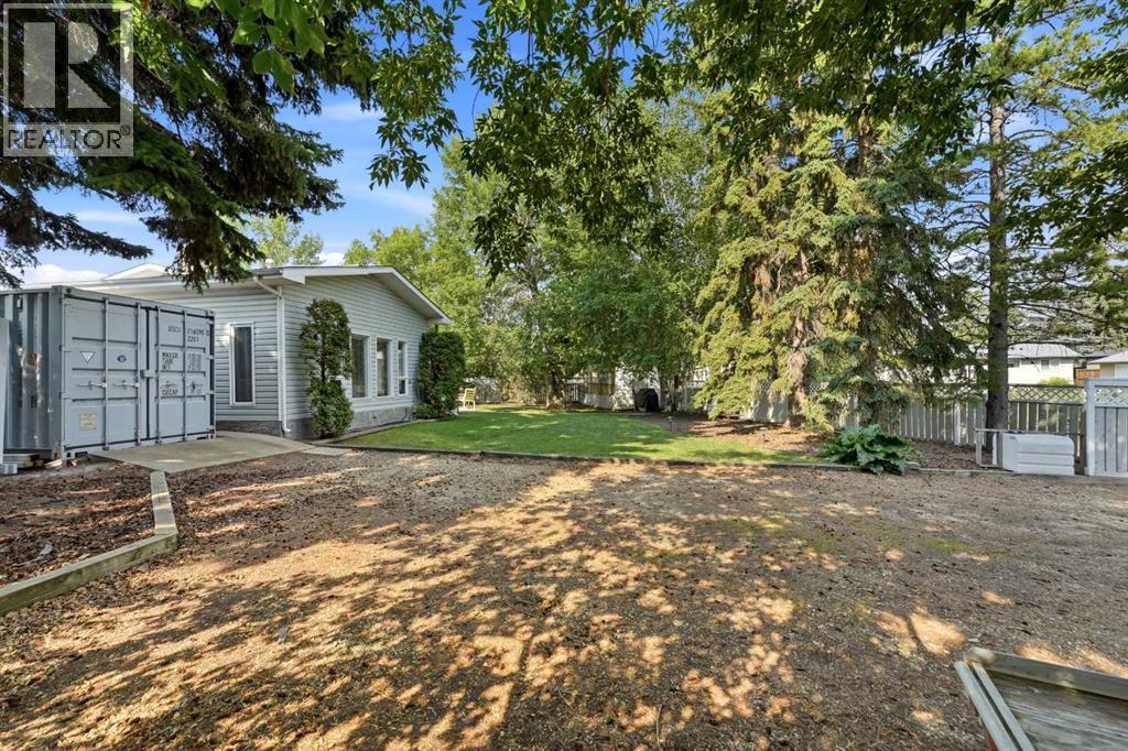 8 Sydney Close, Red Deer