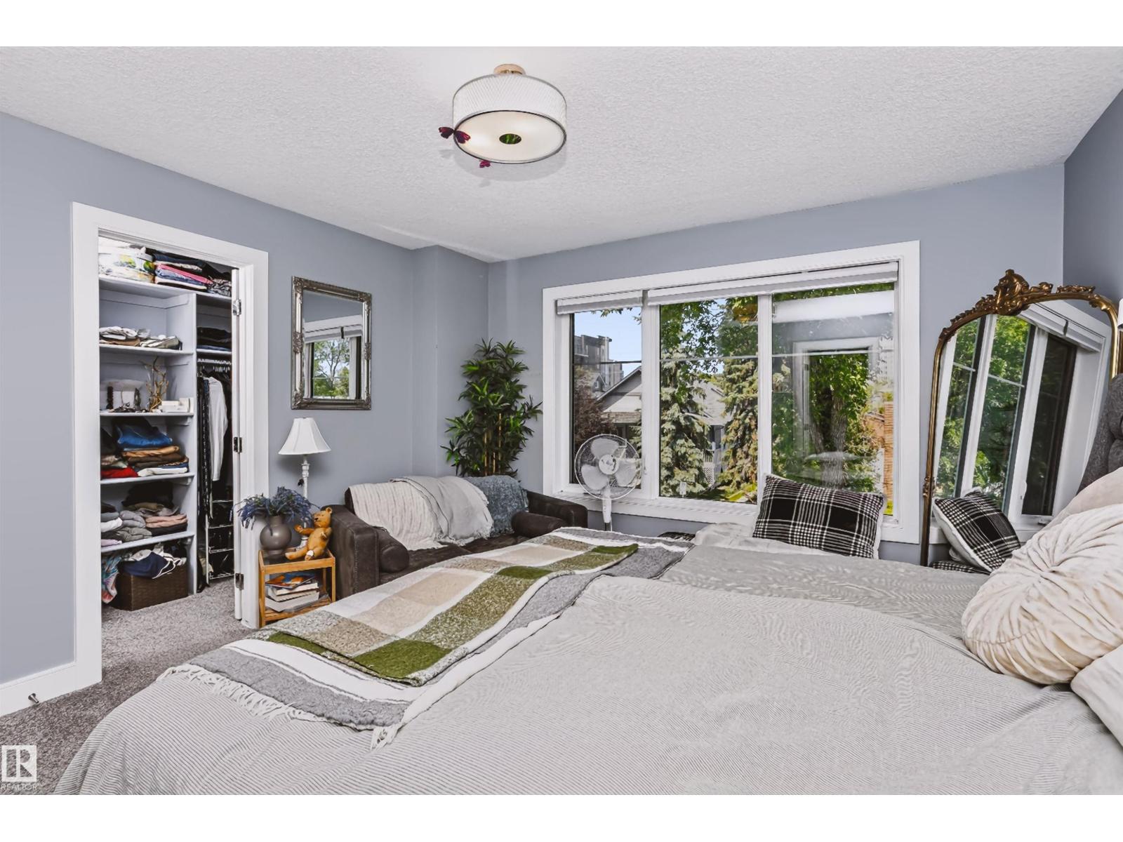 11305 79 AV NW - 26