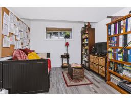 11305 79 Av Nw, Edmonton, AB T6G0P4 Photo 32