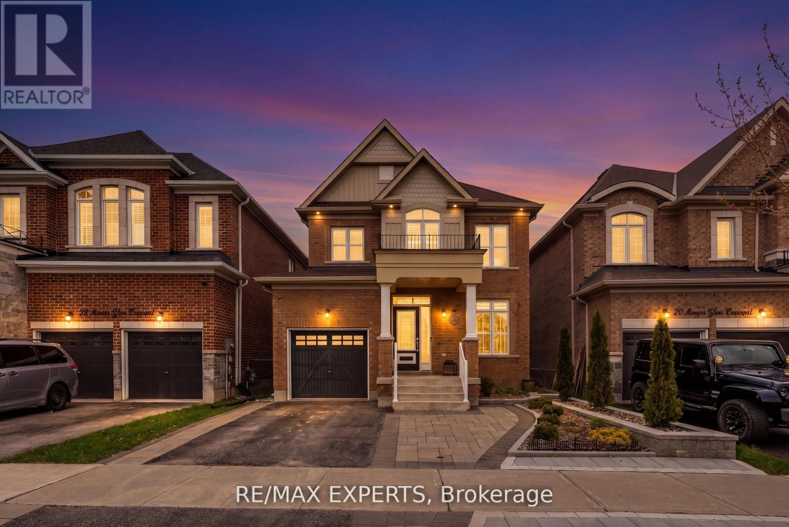22 MANOR GLEN CRESCENT - 1