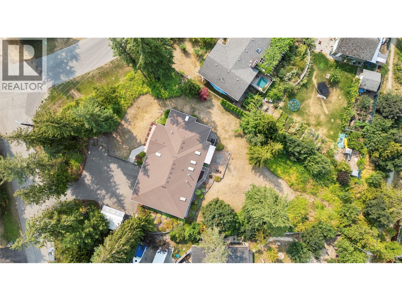 151 25 Street NE - 2