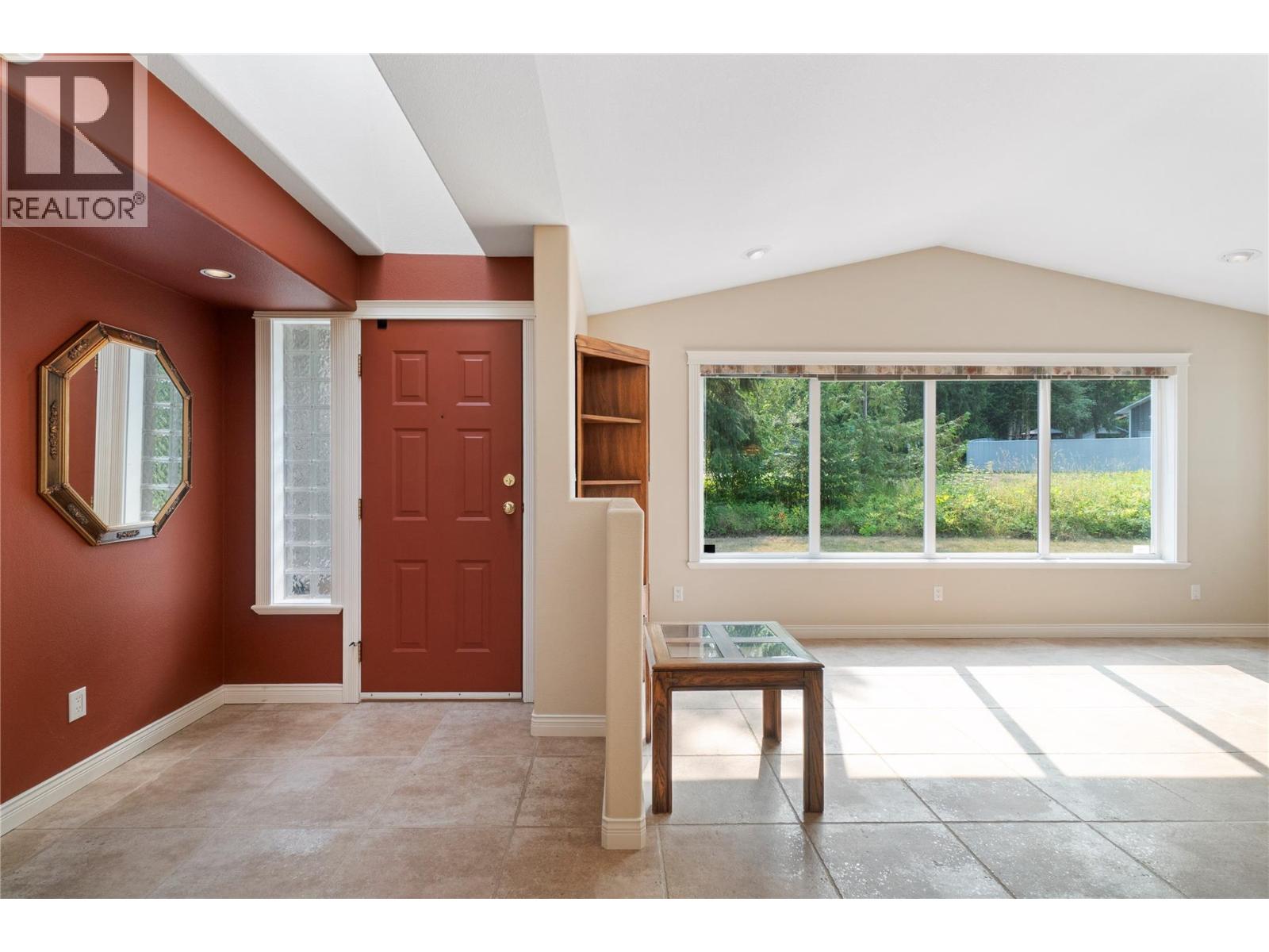 151 25 Street NE - 5