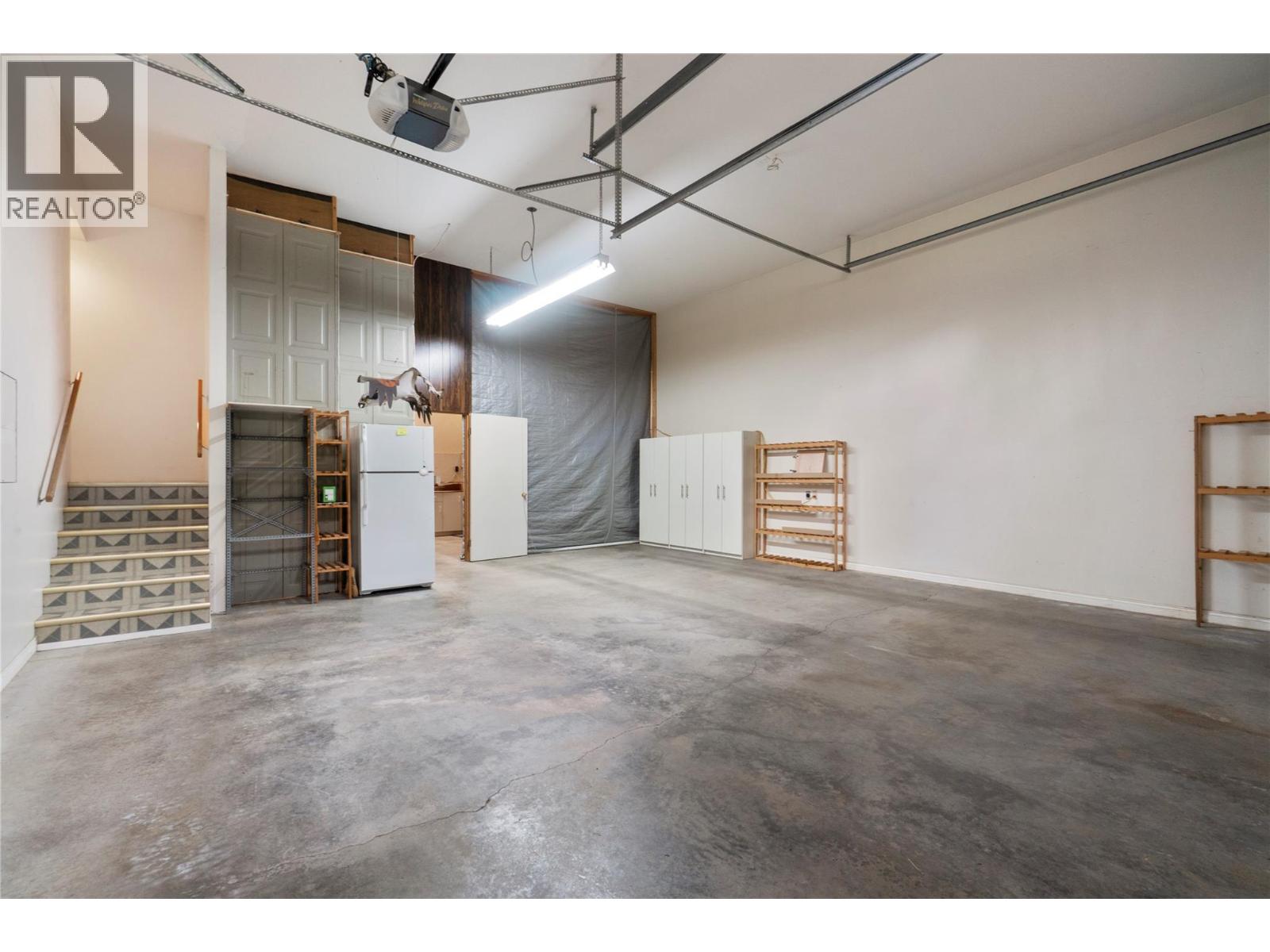 151 25 Street NE - Image 33