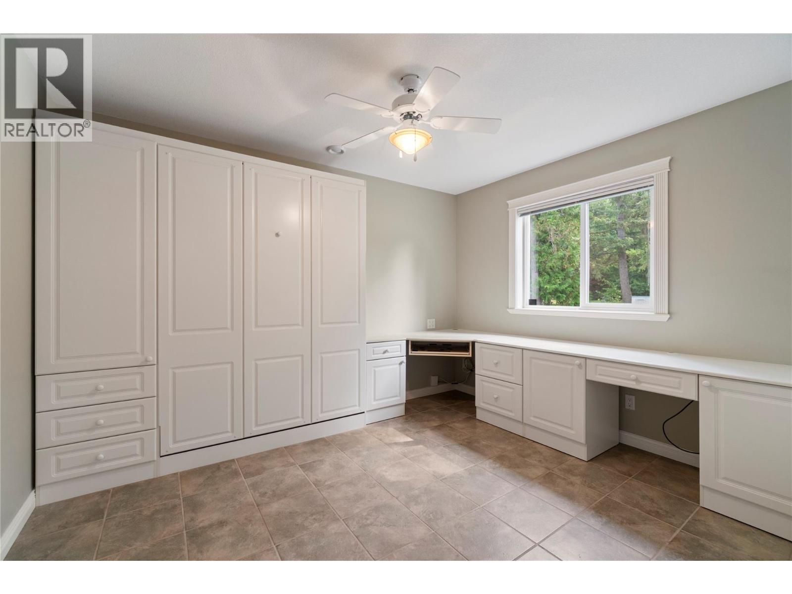 151 25 Street NE - Image 28