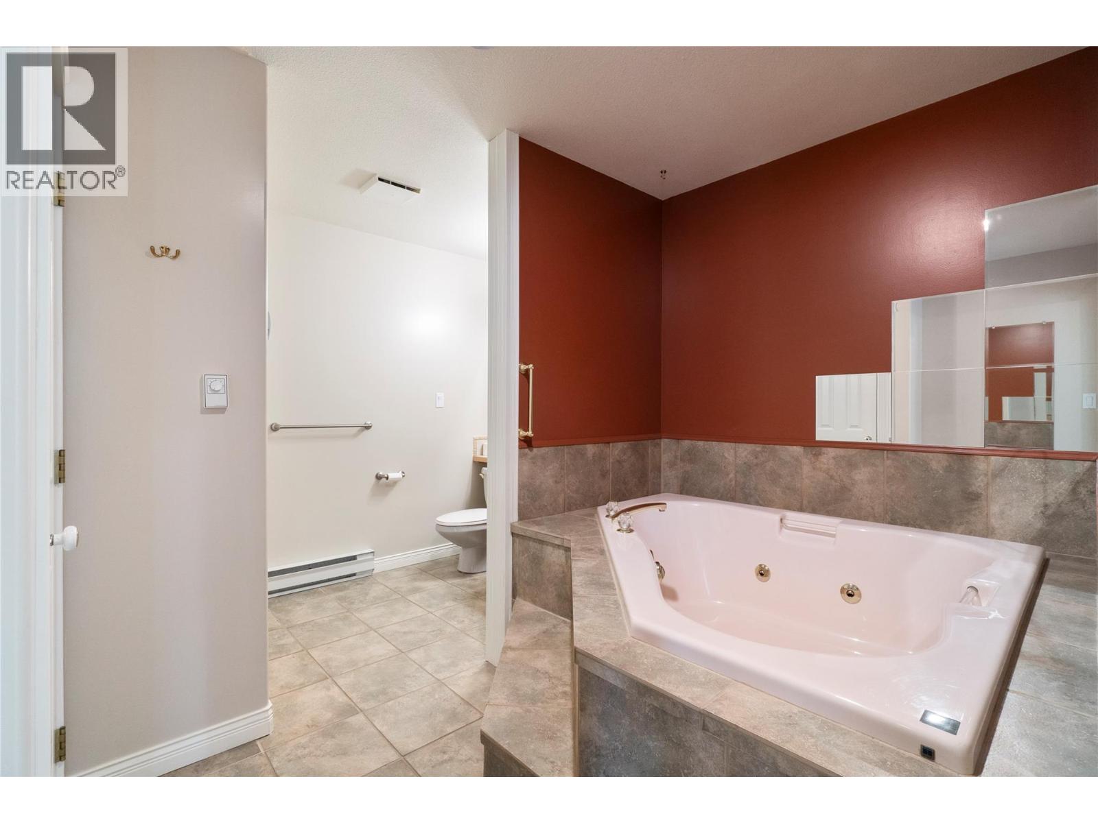 151 25 Street NE - Image 29