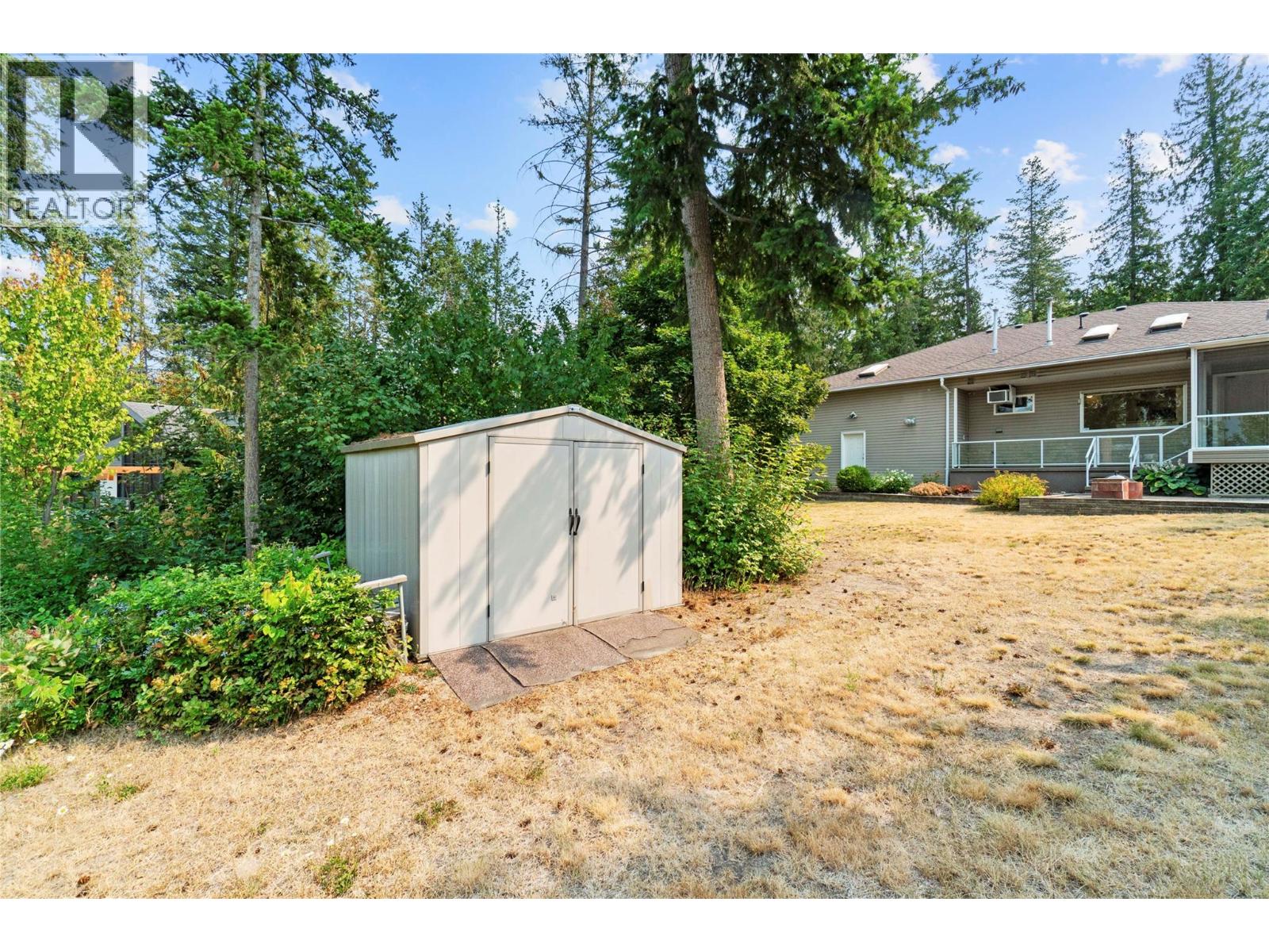 151 25 Street NE - Image 40