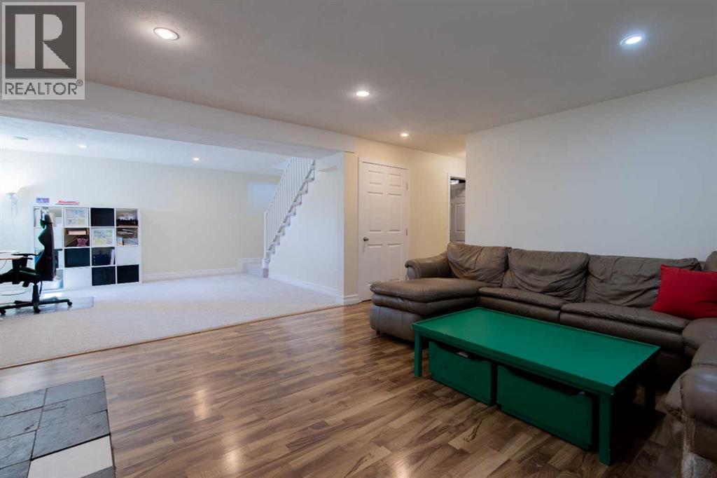 241 N 250 E E - Photo 24