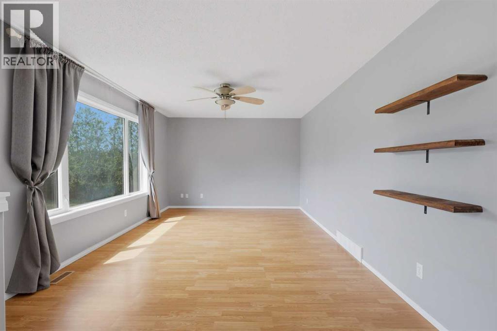 521 Partridge Crescent - 8