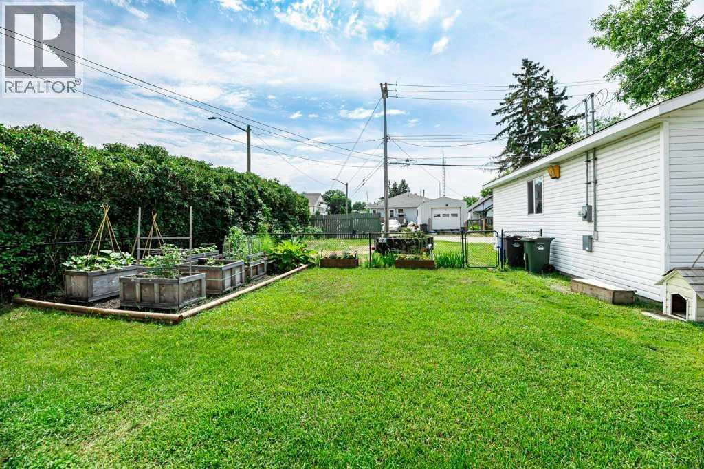 5003 48 Street, Innisfail