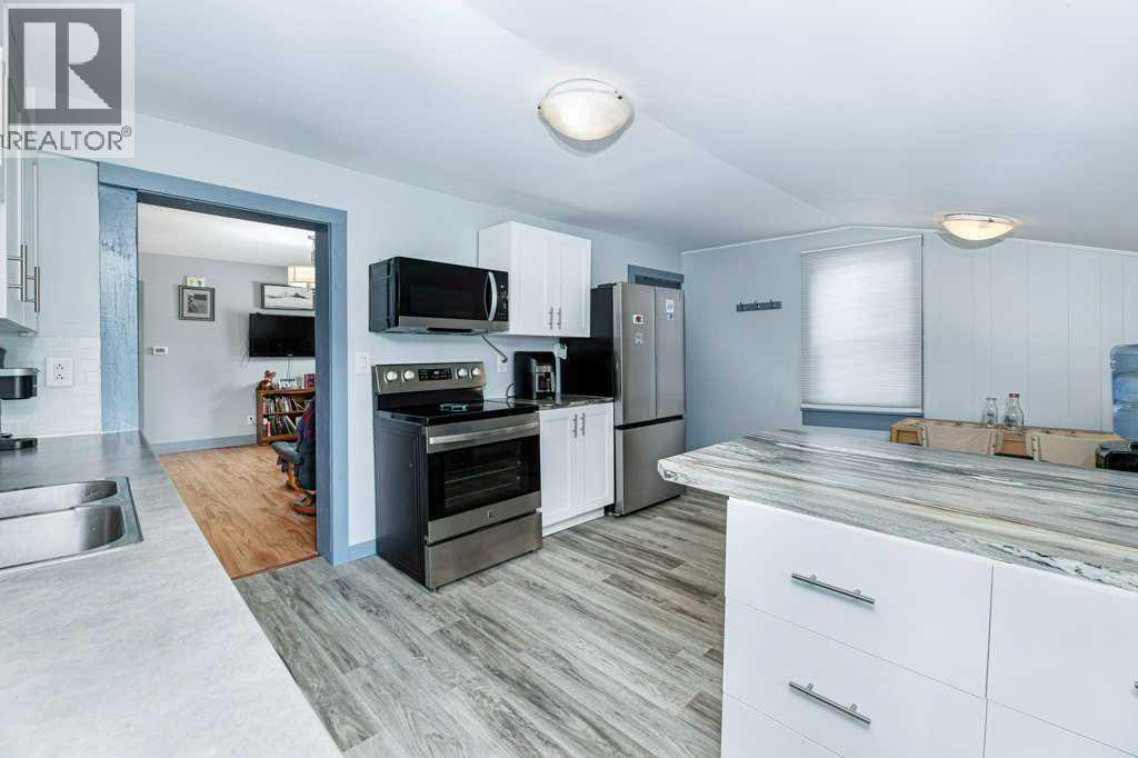 5003 48 Street, Innisfail