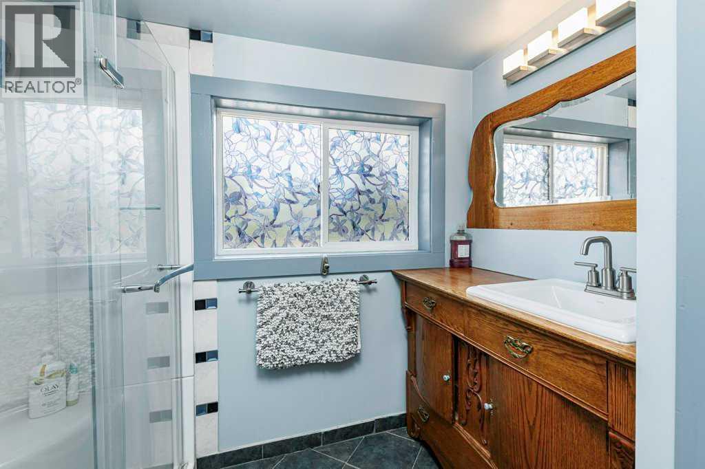 5003 48 Street, Innisfail