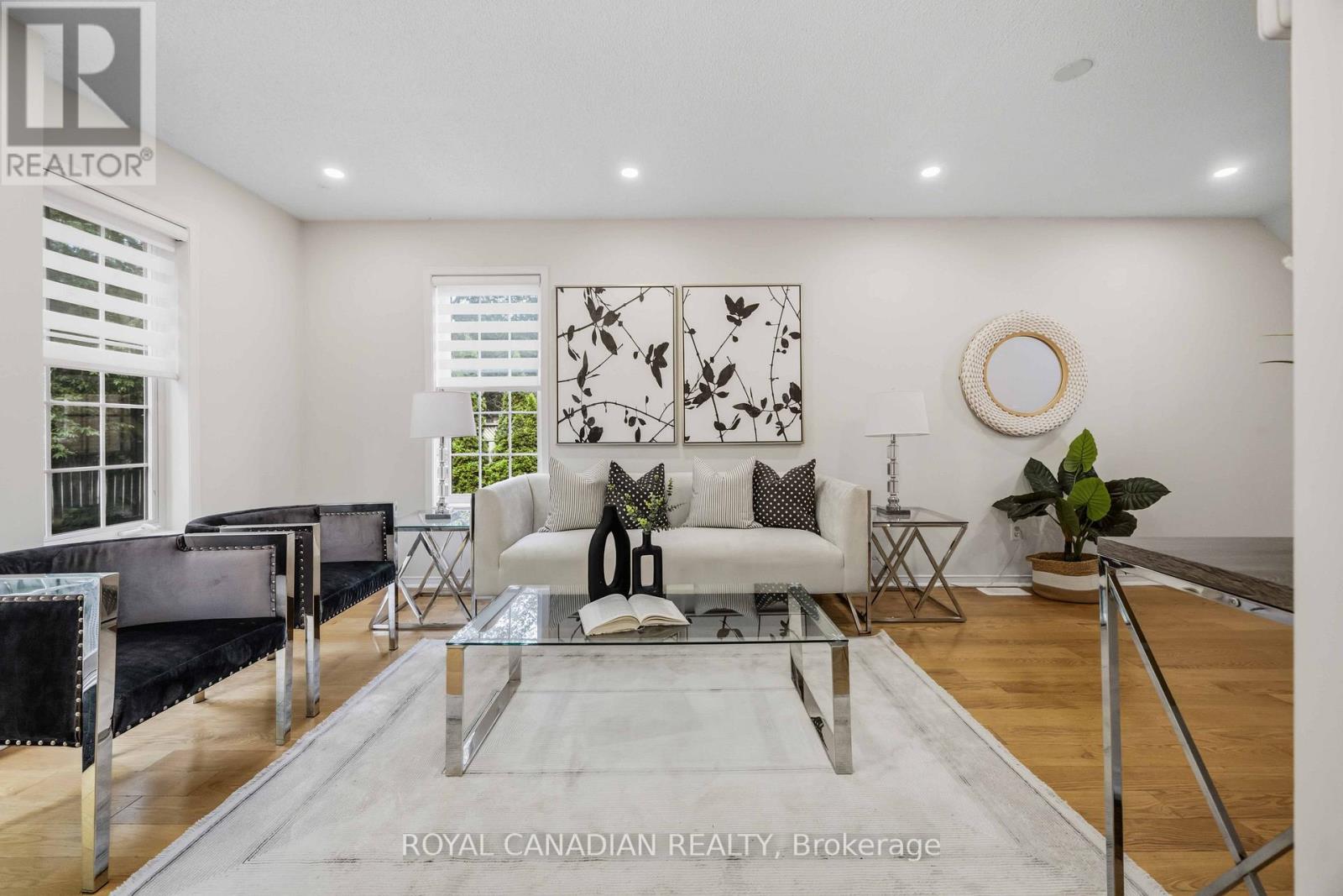 137 STOKELY CRESCENT - 12