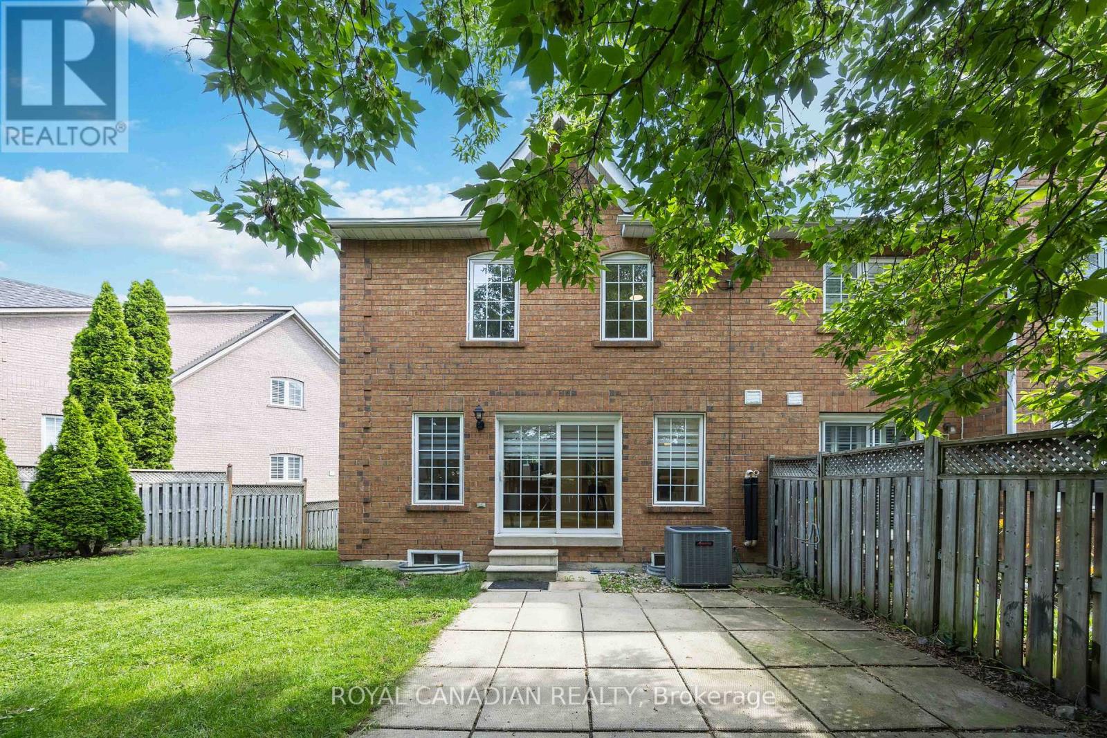137 STOKELY CRESCENT - 45