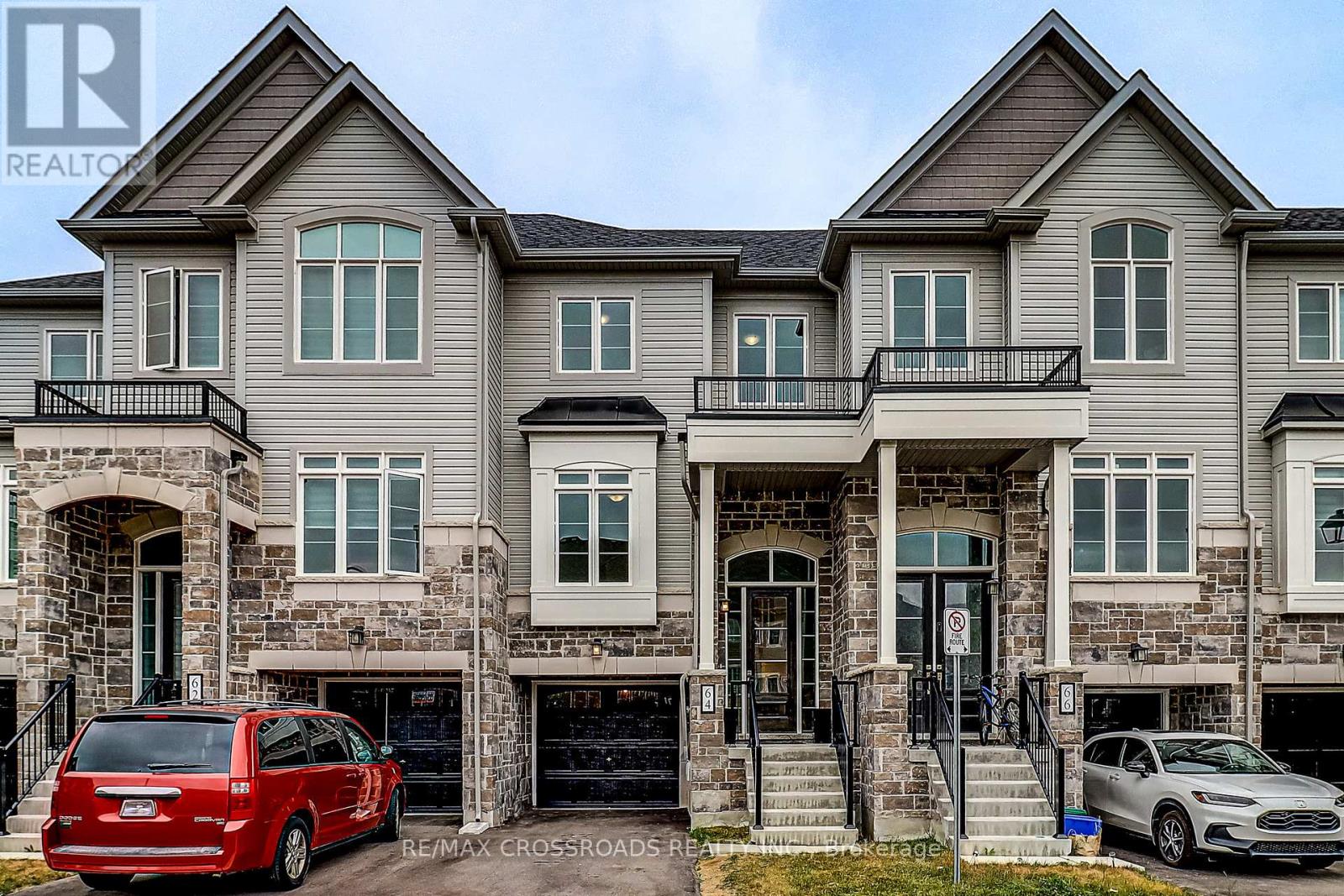 64 LYALL STOKES CIRCLE - 1