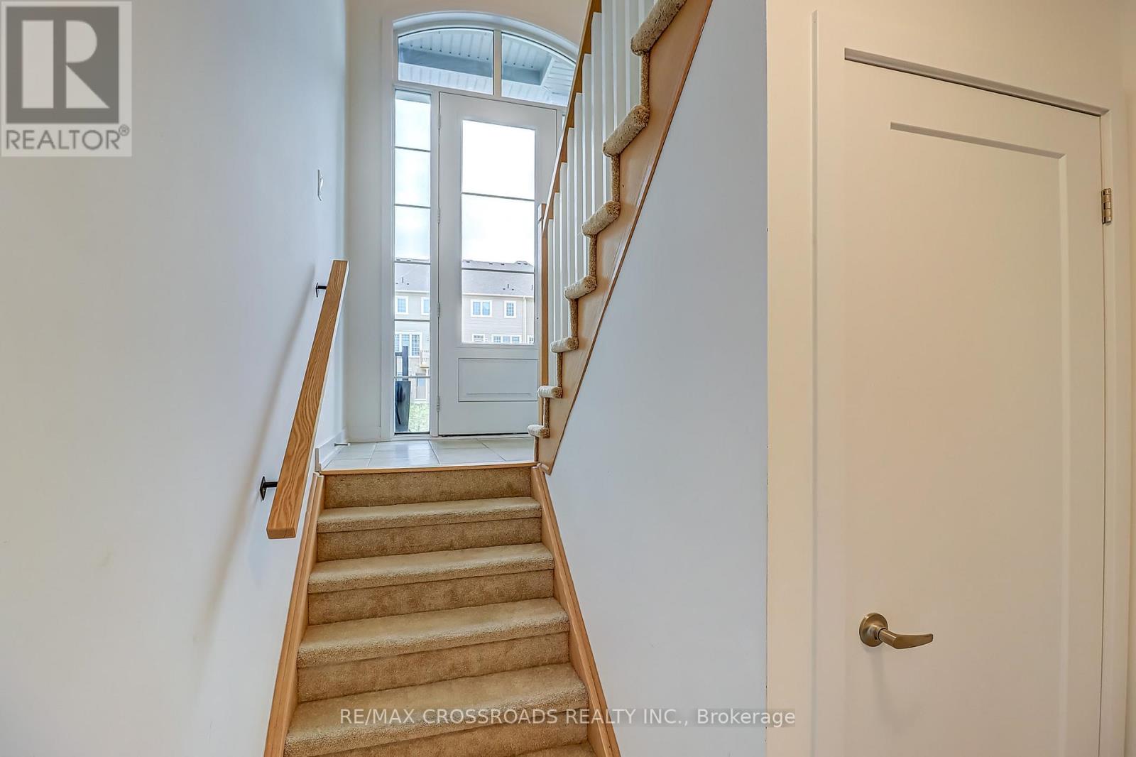 64 LYALL STOKES CIRCLE - Image 21