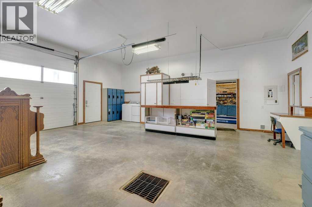 5025 46 Avenue - Photo 23