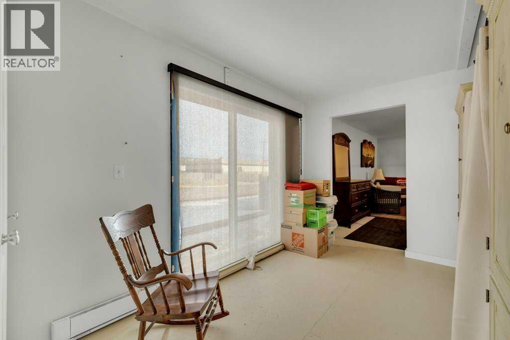 5025 46 Avenue - Photo 30