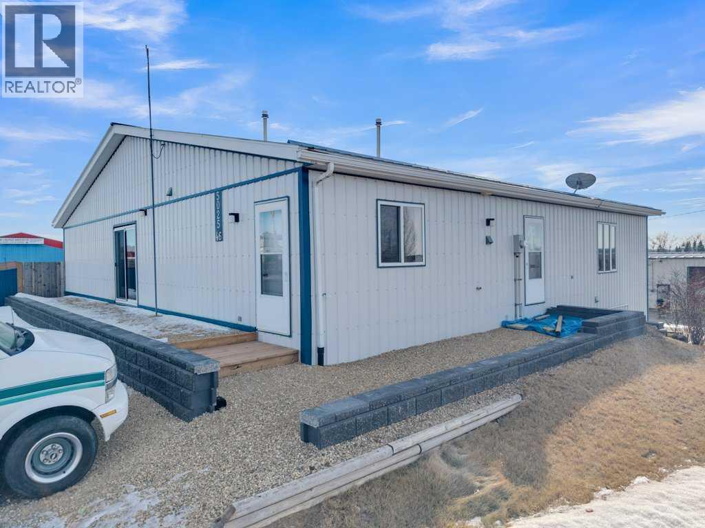 5025 46 Avenue - Photo 5