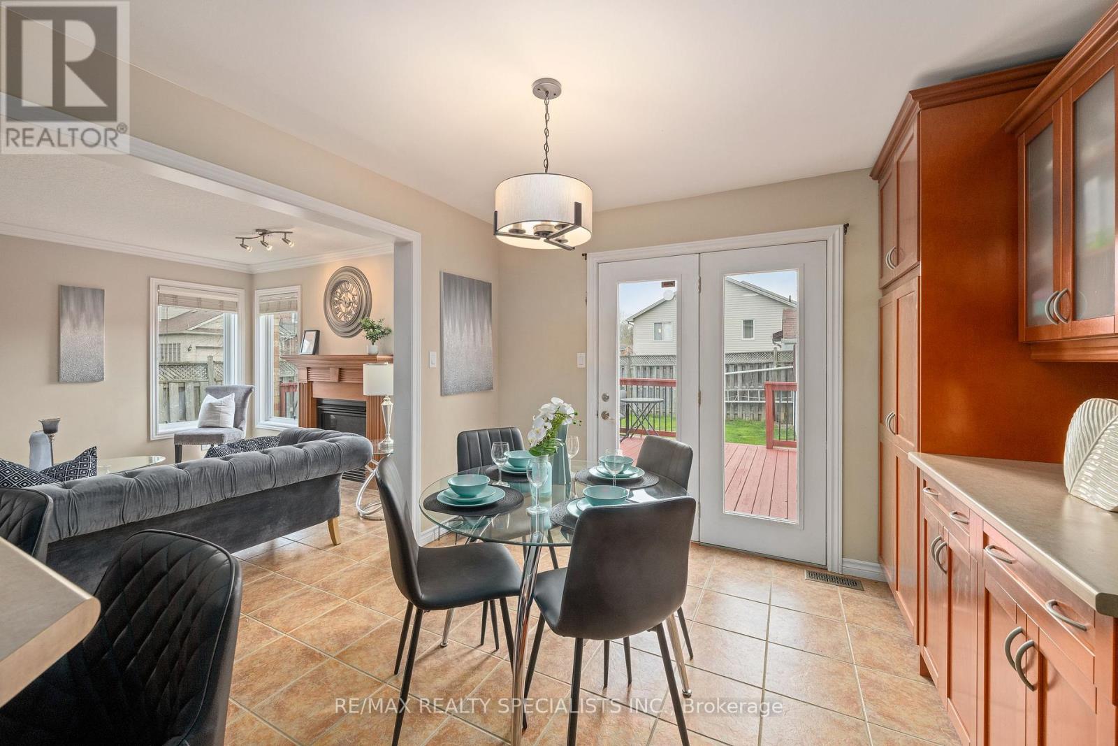 1865 BAYSWATER CRESCENT - 17