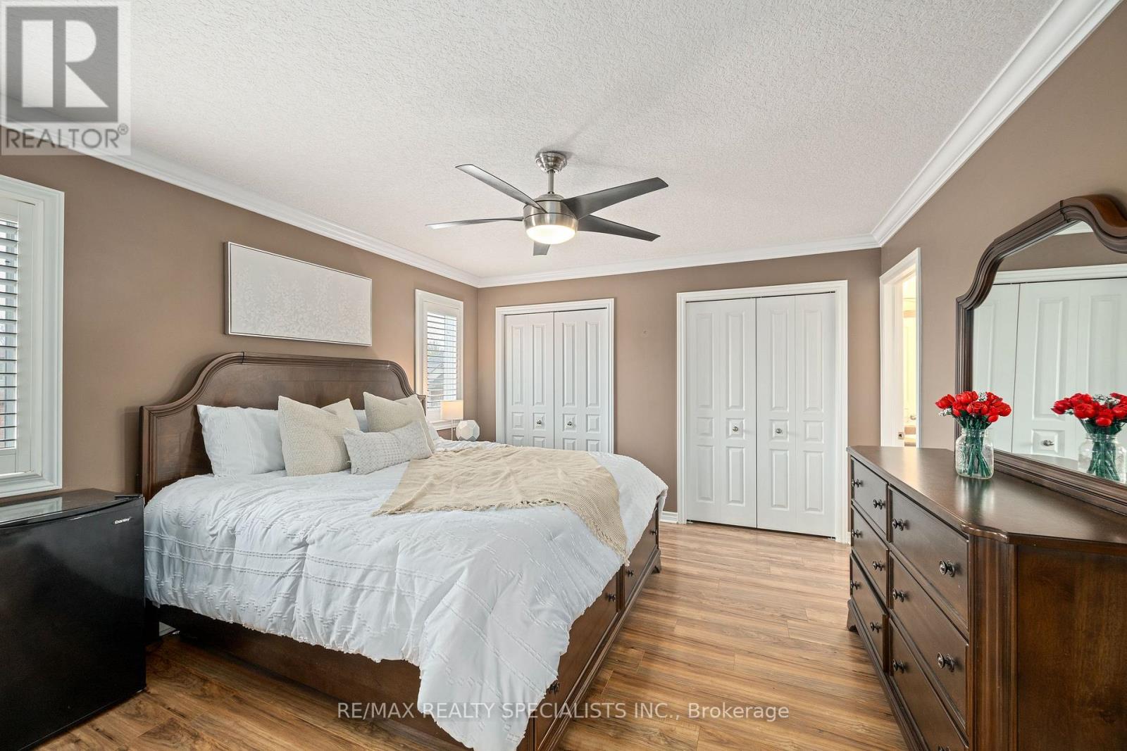 1865 BAYSWATER CRESCENT - 24