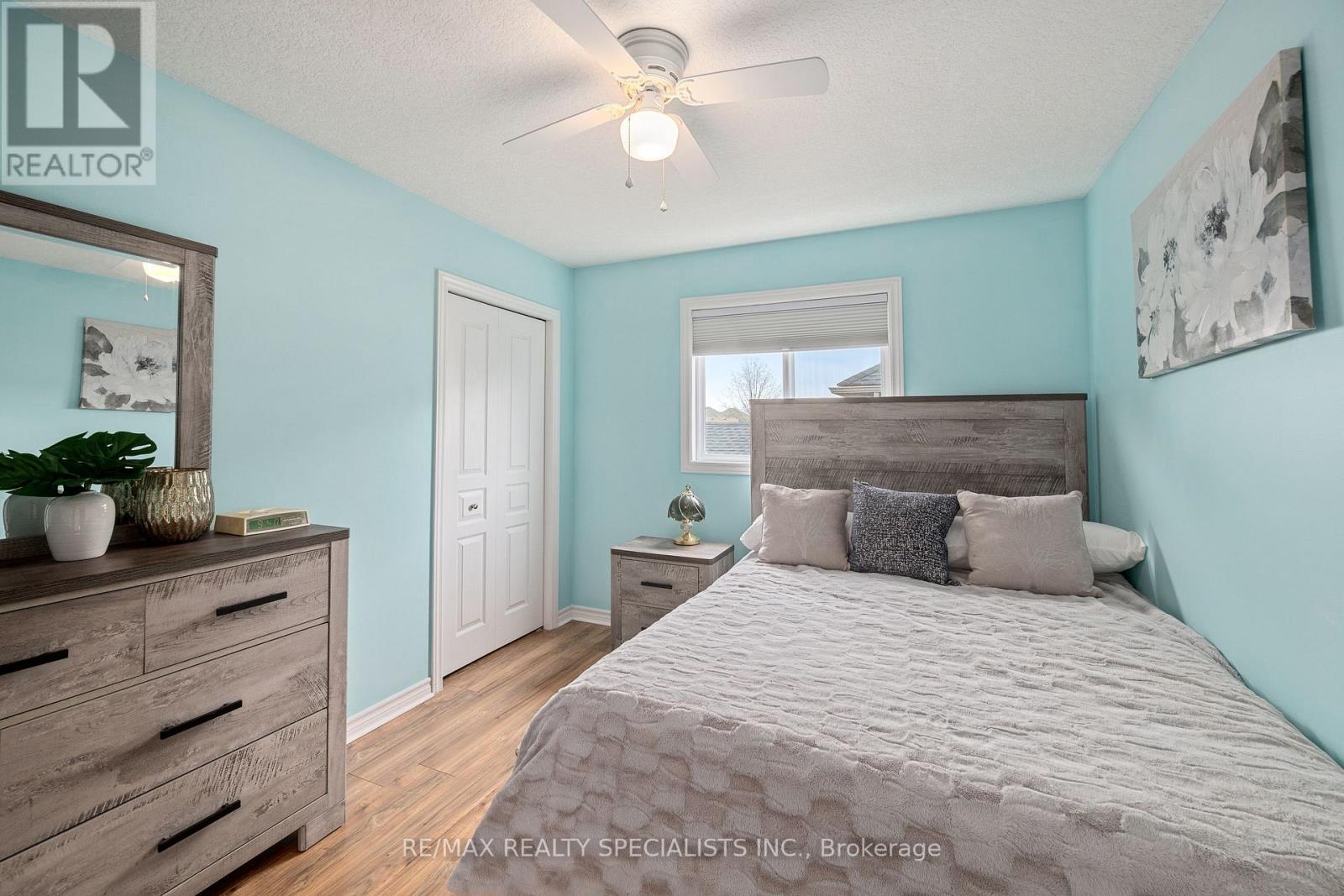 1865 BAYSWATER CRESCENT - 30