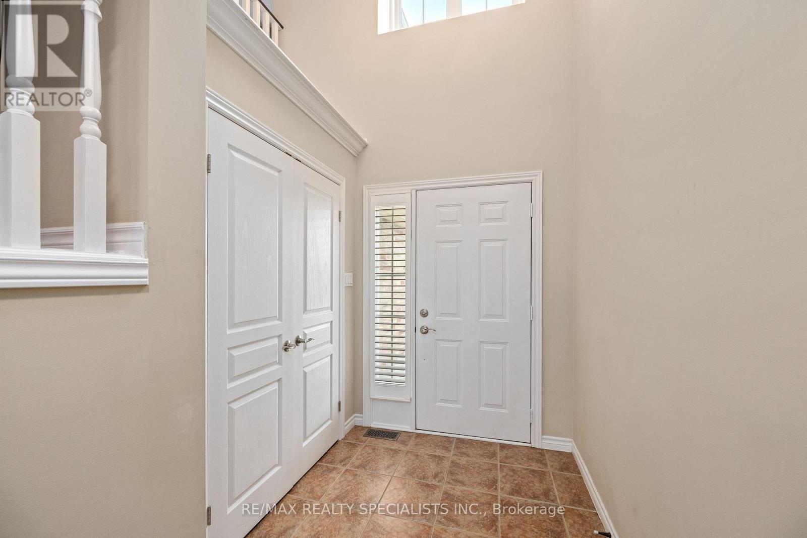 1865 BAYSWATER CRESCENT - 9
