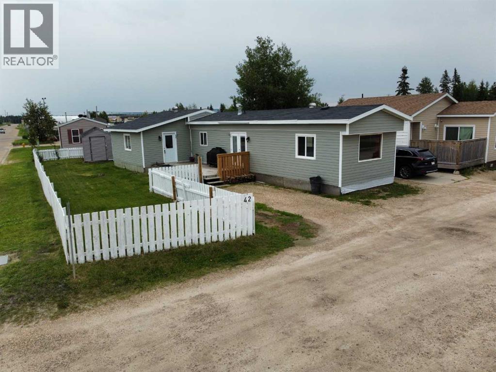 42 Evergreen Crescent