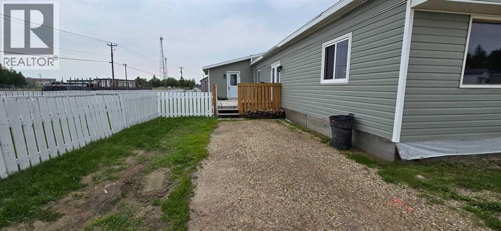 42 Evergreen Crescent - Photo 5