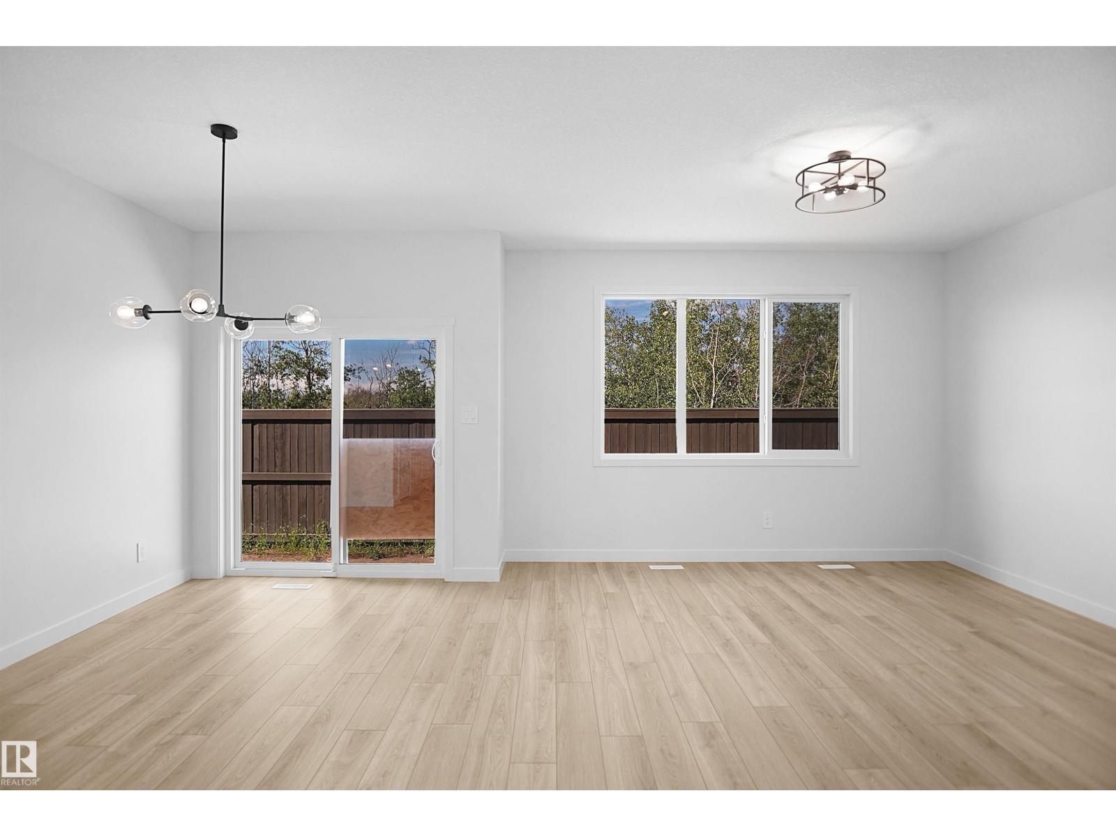8436 183 AV NW - 18