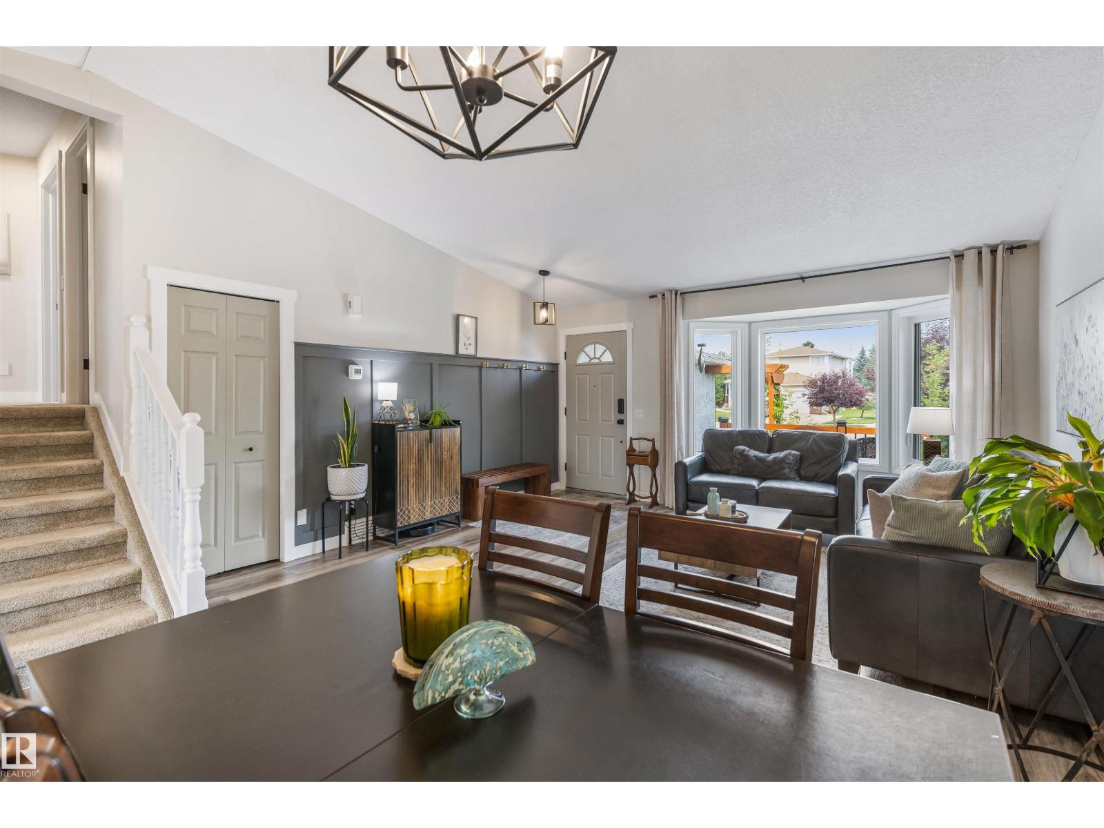 3 DENAULT PL - 13