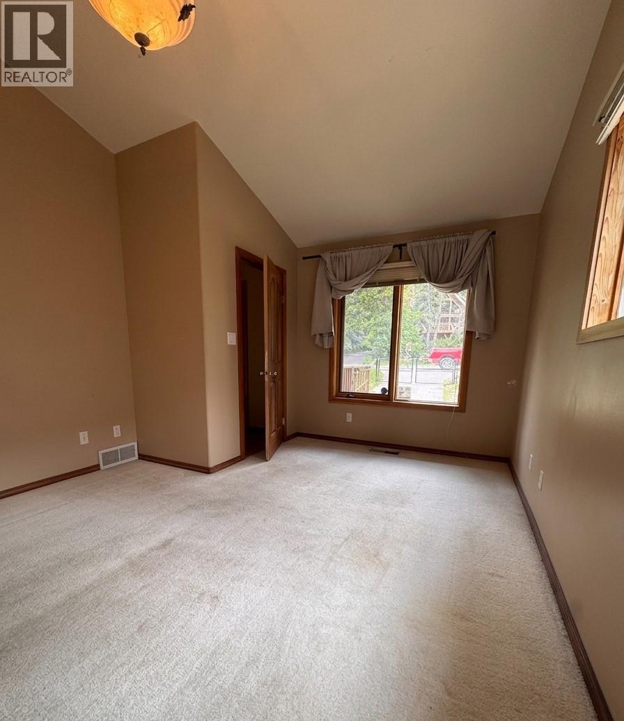 5007 FAIRMONT Close - Image 15