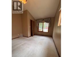 5007 Fairmont Close, Fairmont Hot Springs, BC V0B1L1 Photo 15