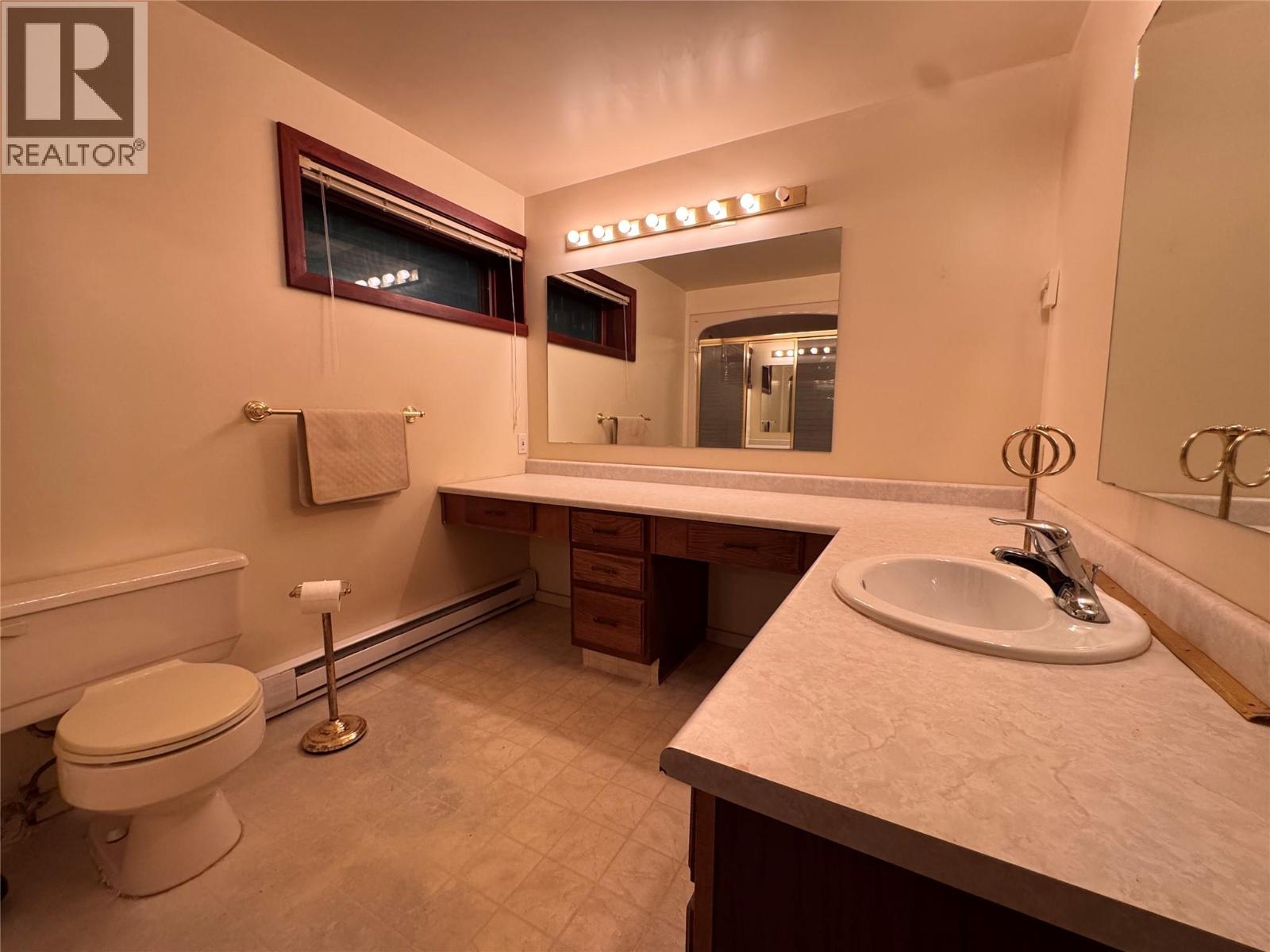 5007 FAIRMONT Close - 21