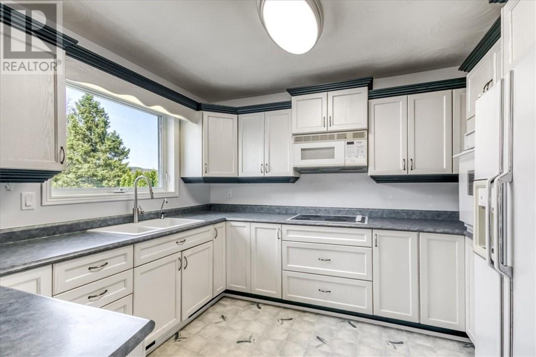 65 Frenchman Lake Road S - Image 10