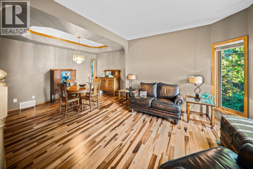 30 Gleneagles View, Cochrane