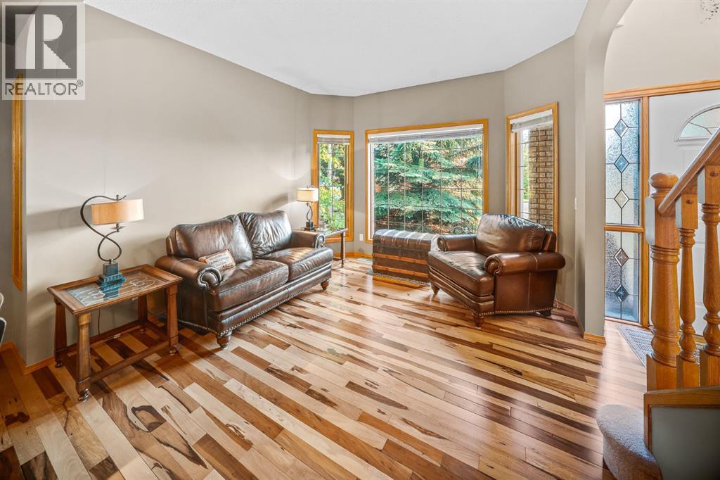 30 Gleneagles View, Cochrane