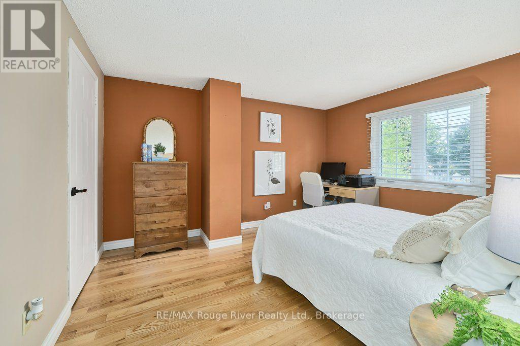 939 CATSKILL DRIVE - 25