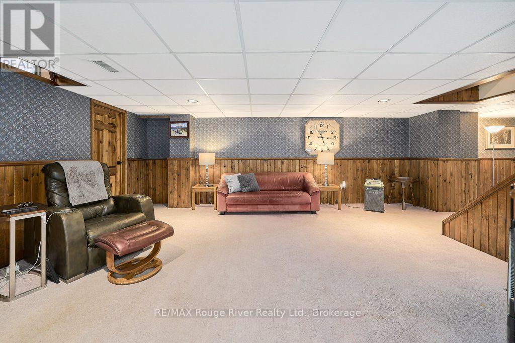 939 CATSKILL DRIVE - Image 35
